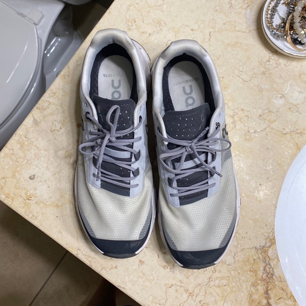 Womens Trail OnCloud shoes